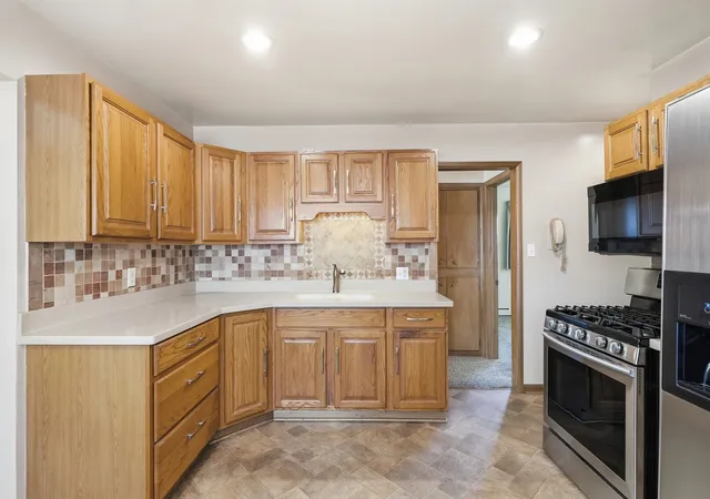 Photo 3 of Single family home for sale at 741 Elliott St, Beecher, IL 60401 | MLS# 12778045 | Listing updated on 2026-10-07