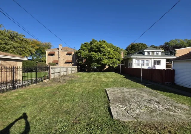 Photo 11 of Single family home for sale at 3504 Elmwood Ave, Berwyn, IL 60402 | MLS# 12778049 | Listing updated on 2026-10-08