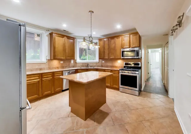 Photo 1 of Condo for sale at 5138 S Kenwood St #G, Chicago, IL 60615 | MLS# 12778057 | Listing updated on 2026-10-08