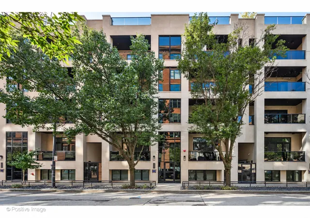 Photo 1 of Condo for sale at 220 S Green St #4S, Chicago, IL 60607 | MLS# 12778065 | Listing updated on 2026-10-07