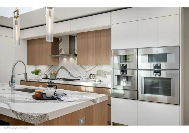 Photo 3 of Condo for sale at 220 S Green St #4S, Chicago, IL 60607 | MLS# 12778065 | Listing updated on 2026-10-07
