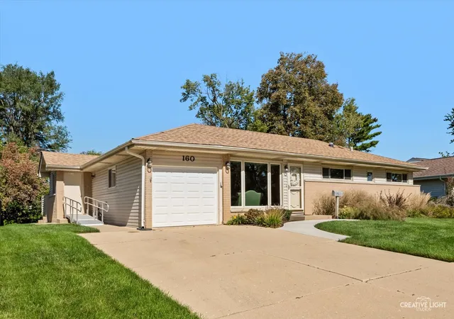Photo 2 of Single family home for sale at 160 Forest Park Ln, Hoffman Estates, IL 60169 | MLS# 12778078 | Listing updated on 2026-10-07