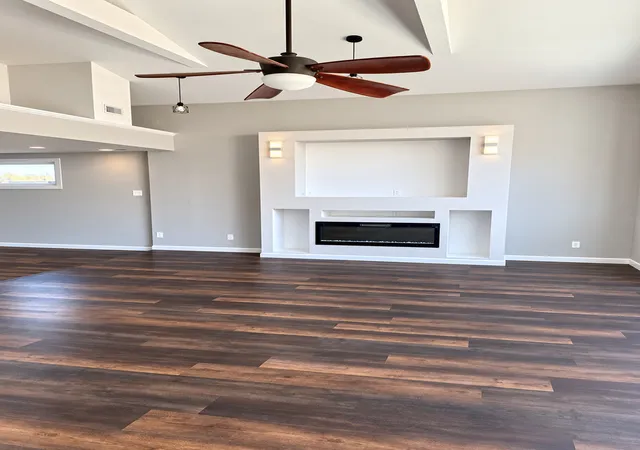 Photo 3 of Single family home for sale at 15415 Woodlawn E Ave, South Holland, IL 60473 | MLS# 12778092 | Listing updated on 2026-10-07
