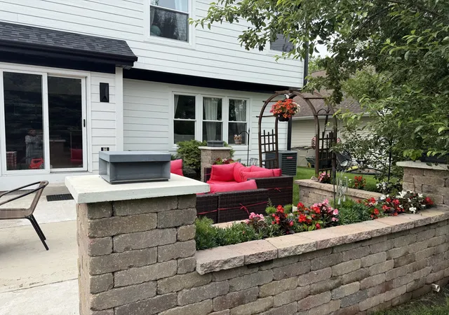 Photo 3 of Single family home for sale at 1127 Yorkshire Dr N, Sycamore, IL 60178 | MLS# 12778095 | Listing updated on 2026-10-12
