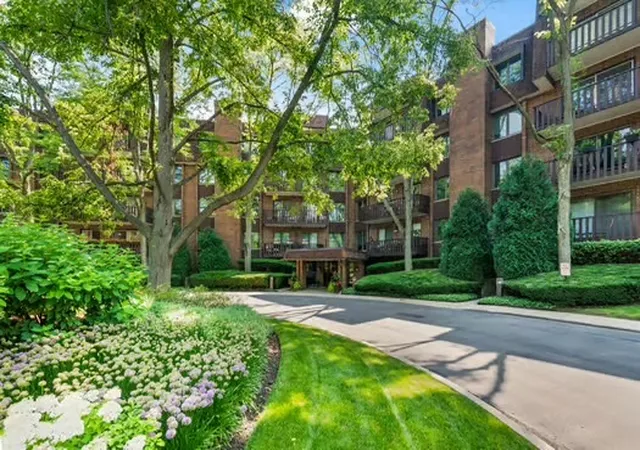 Photo 1 of Condo for sale at 1125 Lake Cook Rd #505E, Northbrook, IL 60062 | MLS# 12778103 | Listing updated on 2026-10-07