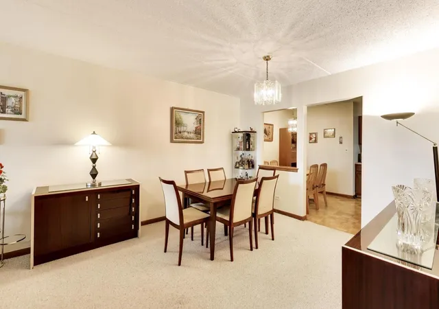 Listing Photo 4 - Condo for sale in building located at 9346 Landings Ln, Des Plaines, IL 60016 - Unit #406