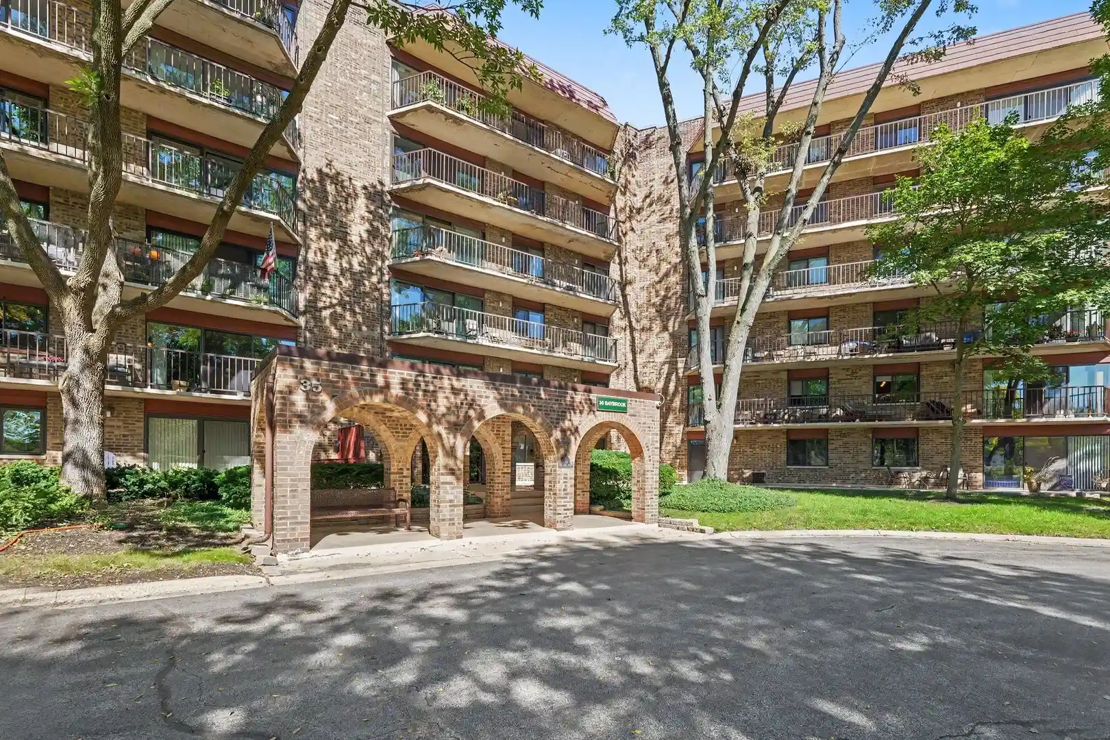 Listing Photo 2 - Condo for sale in 35 S Baybrook Dr located at 35 S Baybrook Dr, Palatine, IL 60074 - Unit #309