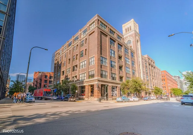 Photo 1 of Condo for sale at 1000 W Washington Blvd #202, Chicago, IL 60607 | MLS# 12778133 | Listing updated on 2026-10-09