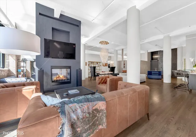 Photo 3 of Condo for sale at 1000 W Washington Blvd #202, Chicago, IL 60607 | MLS# 12778133 | Listing updated on 2026-10-09