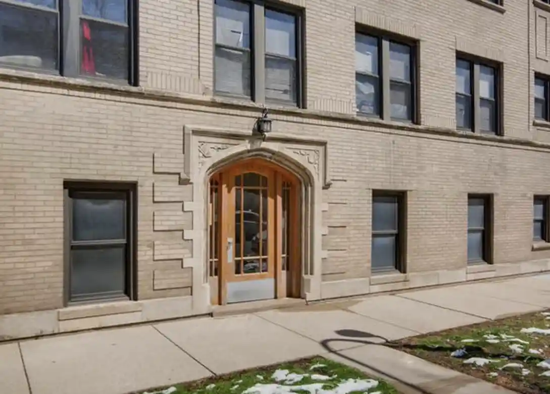 Listing Photo 1 - Condo for sale in 4444 W Gunnison St located at 4444 W Gunnison St, Chicago, IL 60630 - Unit 4444 W Gunnison St