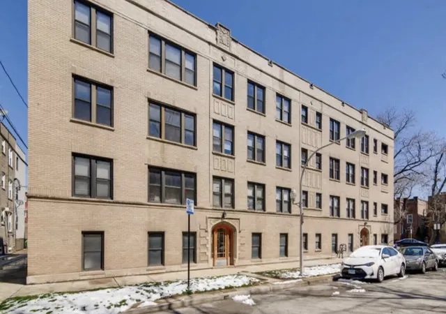 Listing Photo 4 - Condo for sale in building located at 4444 W Gunnison St, Chicago, IL 60630 - Unit #2