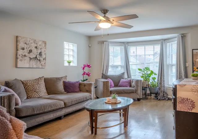 Photo 3 of Single family home for sale at 4850 W Waveland Ave, Chicago, IL 60641 | MLS# 12778153 | Listing updated on 2026-10-22