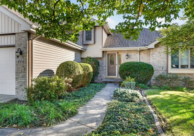 Photo 2 of Single family home for sale at 406 Buckingham Pl, Shorewood, IL 60404 | MLS# 12778186 | Listing updated on 2026-10-08