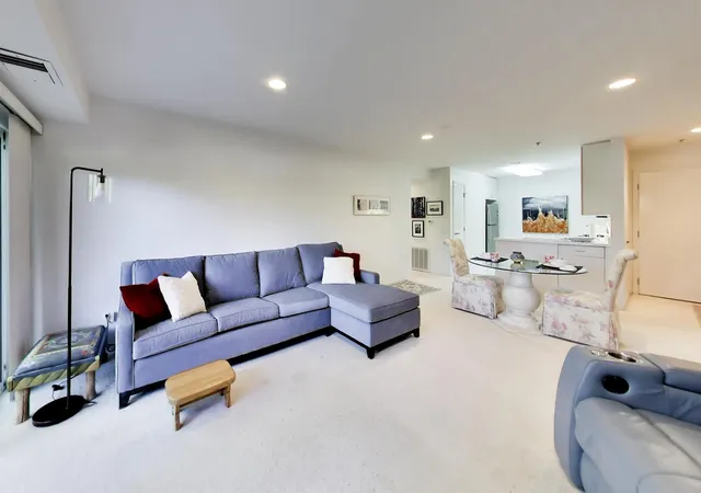 Photo 4 of Condo for sale at (Undisclosed), Deerfield, IL 60015 | MLS# 12778187 | Listing updated on 2026-10-06