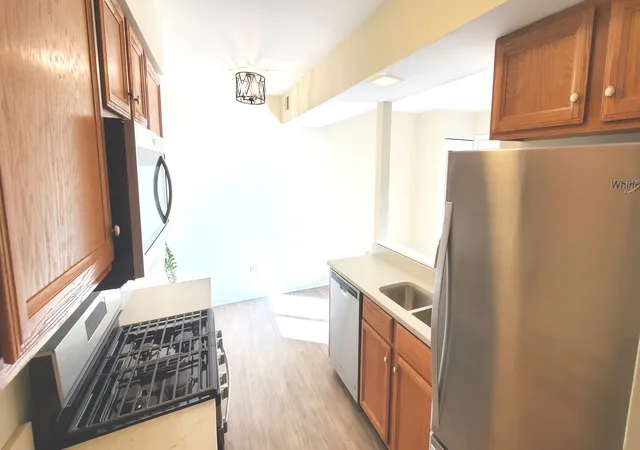 Photo 3 of Townhouse for sale at 1307 Fall Ct, Wheeling, IL 60090 | MLS# 12778188 | Listing updated on 2026-10-07
