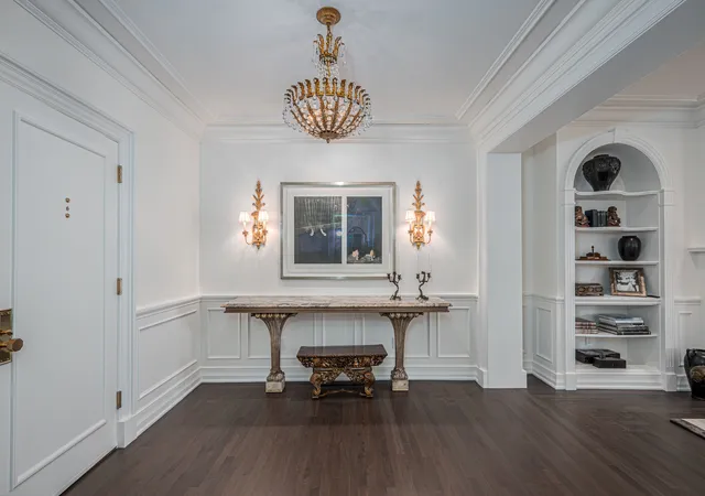Listing Photo 1 - Condo for sale in building located at 800 N Michigan Ave, Chicago, IL 60611 - Unit #2801