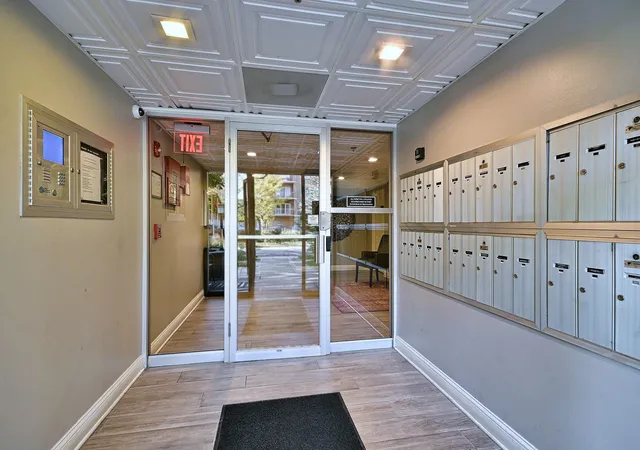 Photo 2 of Condo for sale at 820 Graceland Ave #505, Des Plaines, IL 60016 | MLS# 12778214 | Listing updated on 2026-10-07
