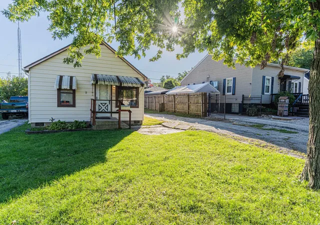 Photo 1 of Single family home for sale at 120 Jessie St, Joliet, IL 60433 | MLS# 12778216 | Listing updated on 2026-10-06