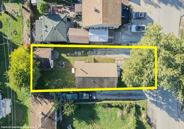 Photo 3 of Single family home for sale at 120 Jessie St, Joliet, IL 60433 | MLS# 12778216 | Listing updated on 2026-10-06