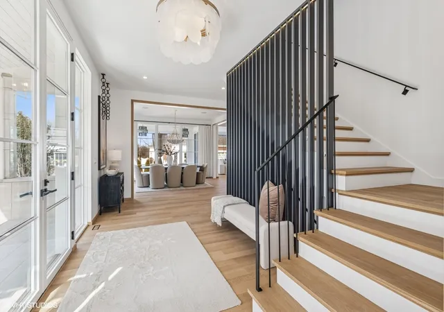 Photo 3 of Single family home for sale at 541 Kensington Ct, Hinsdale, IL 60521 | MLS# 12778227 | Listing updated on 2026-10-07