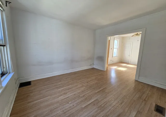 Listing Photo 4 - Condo for sale in building located at 4602 N Karlov Ave, Chicago, IL 60630