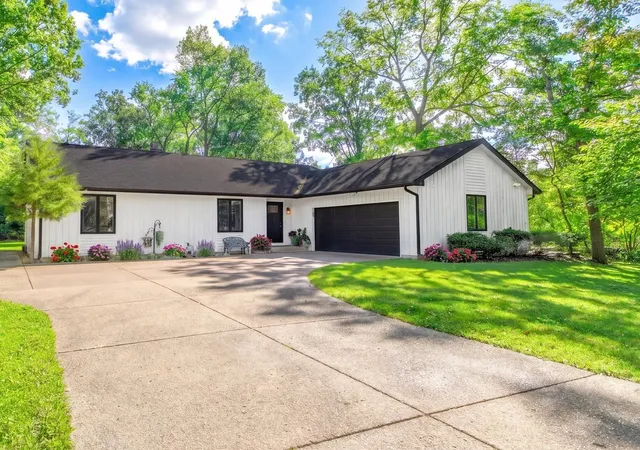 Single family home for sale at 34017 N Lakeside Dr, Grayslake, IL 60030 | MLS# 12778236