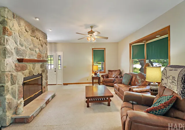 Photo 3 of Single family home for sale at 4712 Wildwood Dr, Mc Henry, IL 60051 | MLS# 12778240 | Listing updated on 2026-10-07
