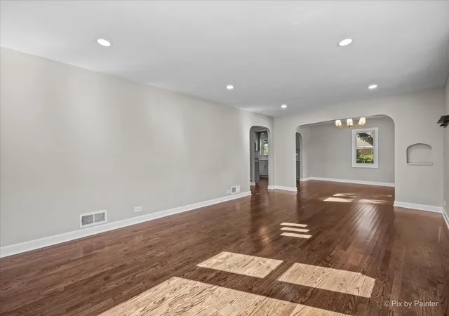 Photo 3 of Single family home for sale at 7232 W Oakton St, Niles, IL 60714 | MLS# 12778252 | Listing updated on 2026-10-09