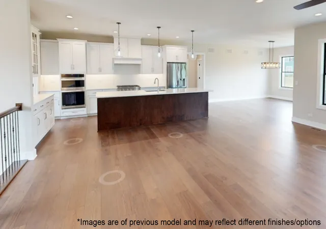 Photo 4 of Single family home for sale at 10525 Red Leaf Cir, Lakewood, IL 60014 | MLS# 12778253 | Listing updated on 2026-10-07