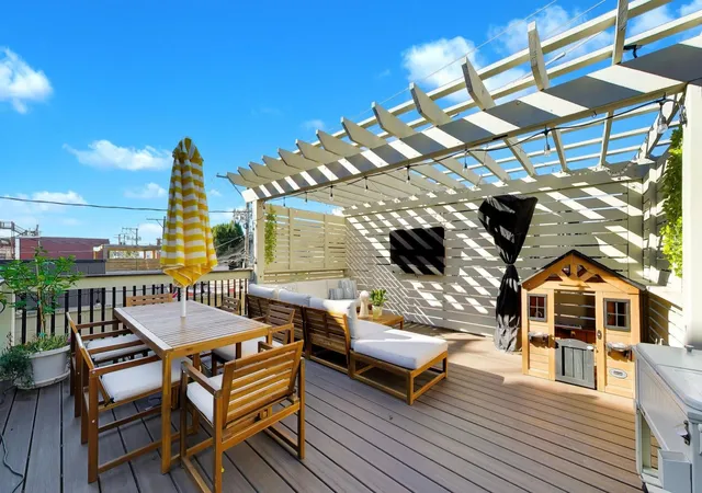 Photo 2 of Townhouse for sale at 1512 W Diversey Pkwy #C, Chicago, IL 60614 | MLS# 12778257 | Listing updated on 2026-10-08