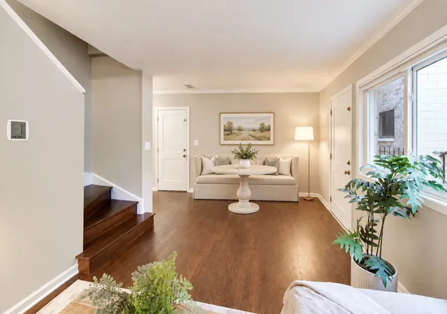 Photo 4 of Townhouse for sale at 1512 W Diversey Pkwy #C, Chicago, IL 60614 | MLS# 12778257 | Listing updated on 2026-10-08