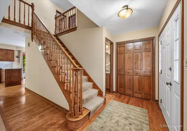 Photo 3 of Single family home for sale at 4402 Fox Crk Dr, Crystal Lake, IL 60012 | MLS# 12778259 | Listing updated on 2026-10-13