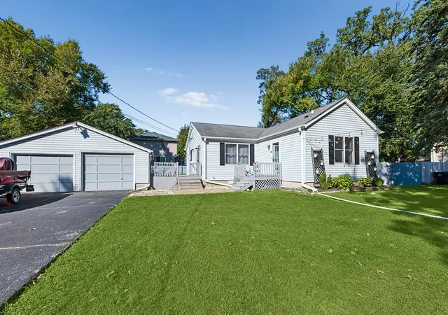 Photo 1 of Single family home for sale at 16132 Latrobe Ave, Oak Forest, IL 60452 | MLS# 12778269 | Listing updated on 2026-10-10