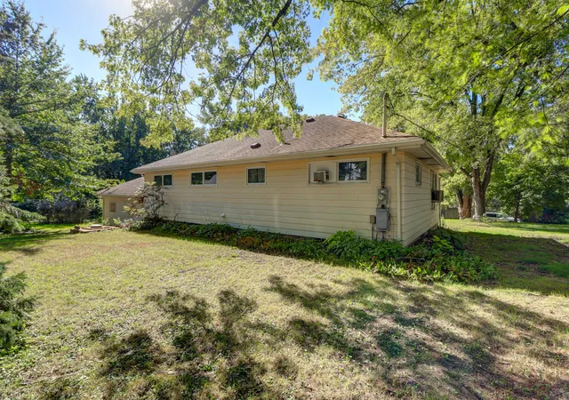 Photo 22 of Single family home for sale at 4020 W Wisconsin St, Dixon, IL 61021 | MLS# 12778277 | Listing updated on 2026-10-23