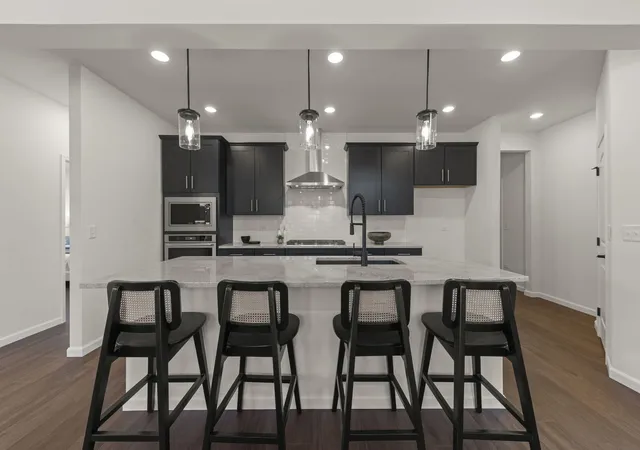 Photo 3 of Condo for sale at 6201 Links Dr #24001, Woodridge, IL 60517 | MLS# 12778282 | Listing updated on 2026-10-07