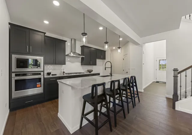 Photo 4 of Condo for sale at 6201 Links Dr #24001, Woodridge, IL 60517 | MLS# 12778282 | Listing updated on 2026-10-07