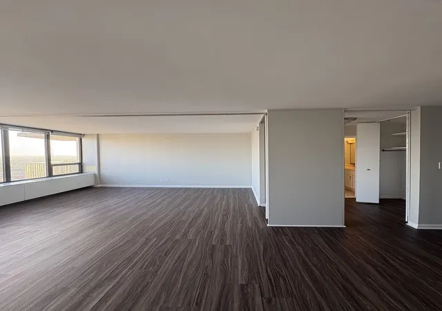 Photo 2 of Condo for sale at 3930 N Pine Grv Ave #2902, Chicago, IL 60613 | MLS# 12778298 | Listing updated on 2026-10-08