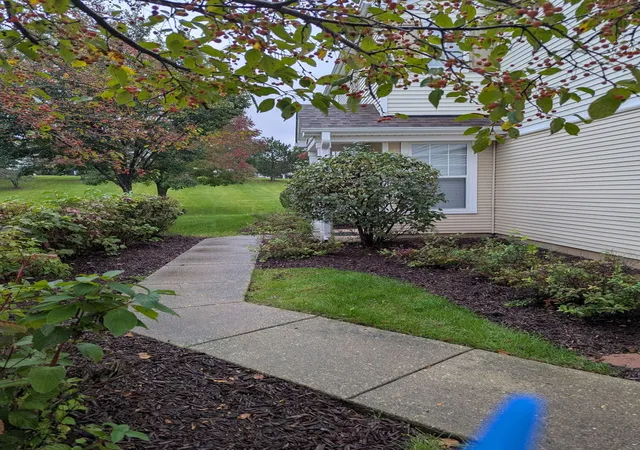 Photo 2 of Townhouse for sale at 1939 Cobblestone Dr #0, Carpentersville, IL 60110 | MLS# 12778308 | Listing updated on 2026-10-30