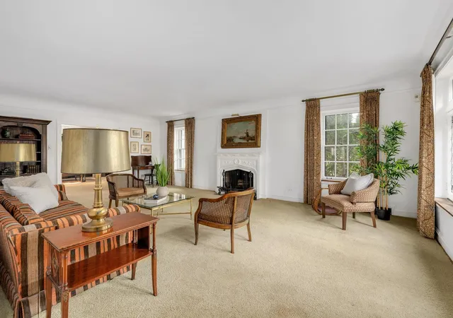 Photo 4 of Single family home for sale at 4910 Grand Ave, Western Springs, IL 60558 | MLS# 12778312 | Listing updated on 2026-10-20