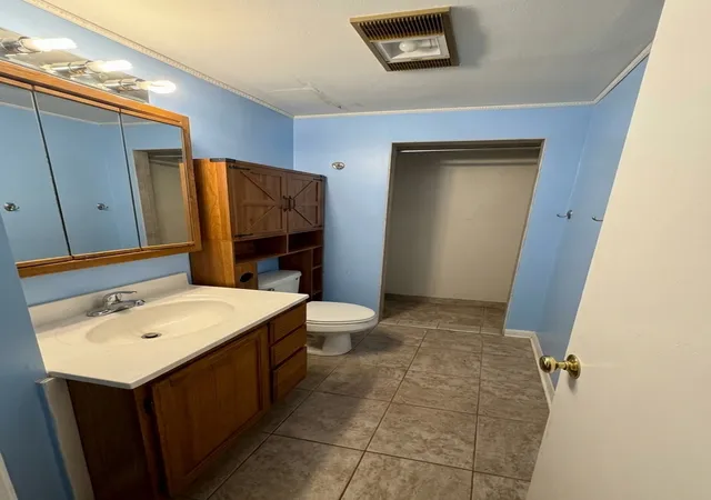 Photo 4 of Single family home for sale at 652 Banbury Way, Bolingbrook, IL 60440 | MLS# 12778313 | Listing updated on 2026-10-29