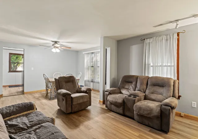 Photo 1 of Single family home for sale at 817 27th Street, Bettendorf, IA 52722 | MLS# 12778323 | Listing updated on 2026-10-09