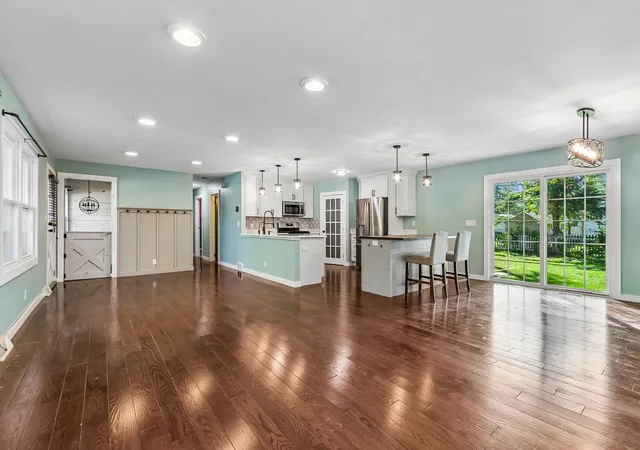 Photo 1 of Single family home for sale at 805 East Blvd, Mc Henry, IL 60051 | MLS# 12778332 | Listing updated on 2026-10-20