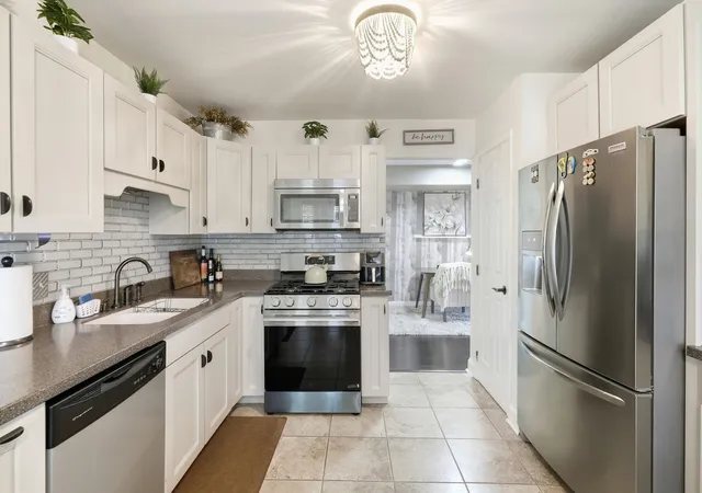 Photo 3 of Townhouse for sale at 19879 Lakeview Way, Mokena, IL 60448 | MLS# 12778333 | Listing updated on 2026-10-08