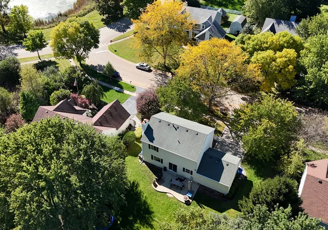 Photo 4 of Single family home for sale at 6405 Plainview Rd, Gurnee, IL 60031 | MLS# 12778339 | Listing updated on 2026-10-07