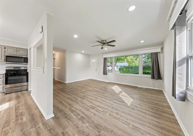 Photo 3 of Single family home for sale at 7144 173rd Place, Tinley Park, IL 60477 | MLS# 12778341 | Listing updated on 2026-10-06