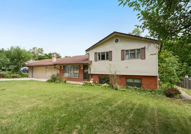 Single family home for sale at 2n435 Pleasant Ave, Glen Ellyn, IL 60137 | MLS# 12778348