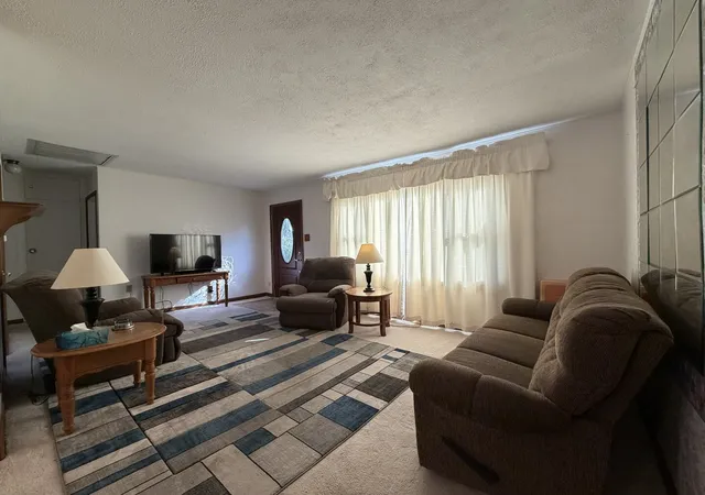 Photo 3 of Single family home for sale at 1827 Burry Cir Dr, Crest Hill, IL 60403 | MLS# 12778385 | Listing updated on 2026-10-08