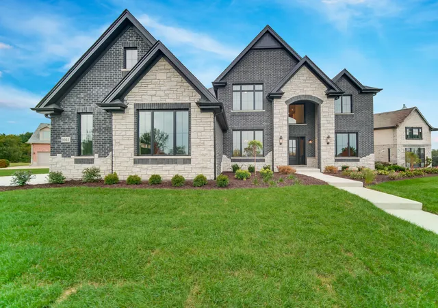 Photo 2 of Single family home for sale at 9044 Port Washington Dr, Frankfort, IL 60423 | MLS# 12778390 | Listing updated on 2026-10-06