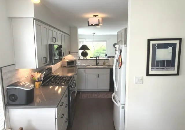 Photo 3 of Townhouse for sale at 139 Fairfield Ln, Carol Stream, IL 60188 | MLS# 12778393 | Listing updated on 2026-10-22
