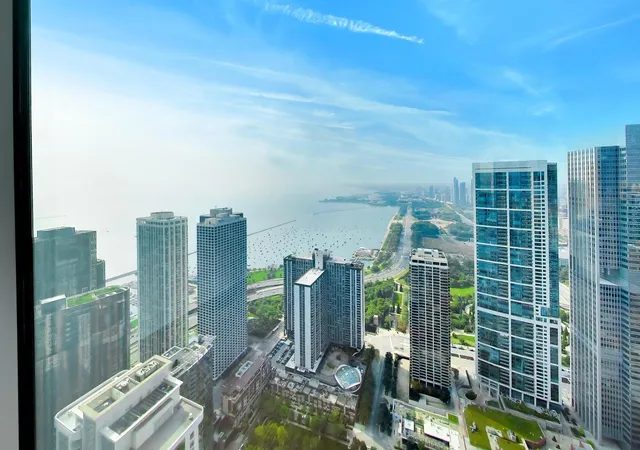 Photo 4 of Condo for sale at 363 E Wacker Dr #5401, Chicago, IL 60601 | MLS# 12778394 | Listing updated on 2026-10-07